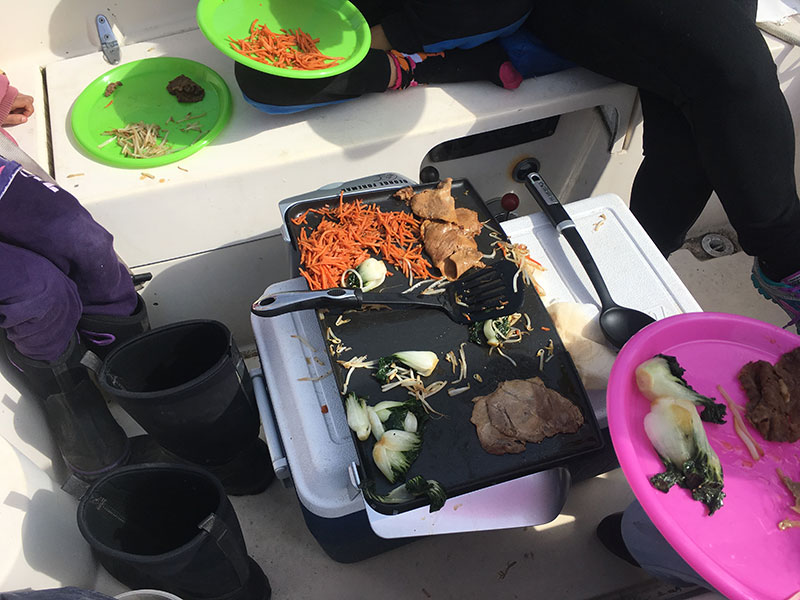 Beef, pork, carrots, sprouts and bock choi. Yummmmm.....