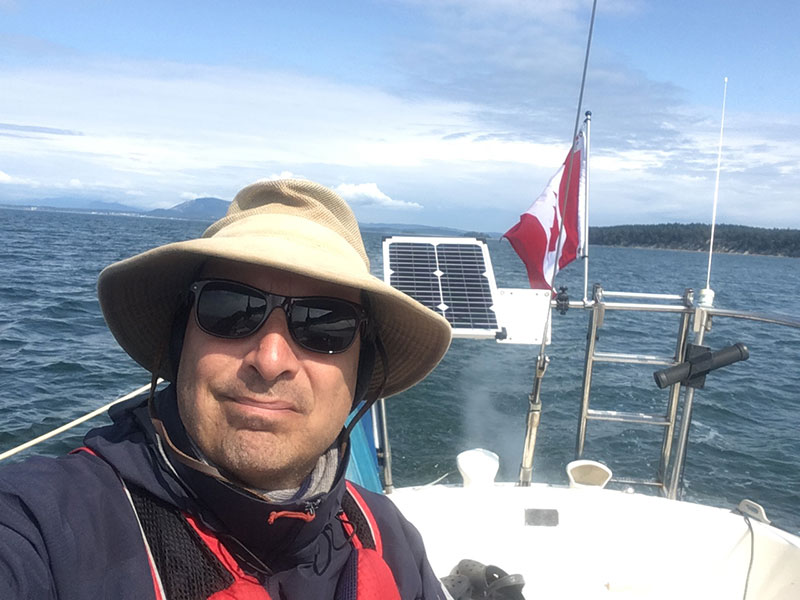 I lost my favorite ball cap on the way down. Here I am, heading for home in July. Wearing a t-shirt, sweat shirt, down sweater, gortex jacket, life jacket, scarf and ear muffs.
